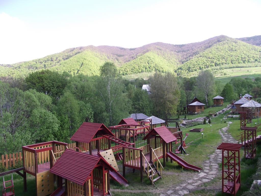 Spa Hotel Zoryani Karpaty Vyshka Exterior photo